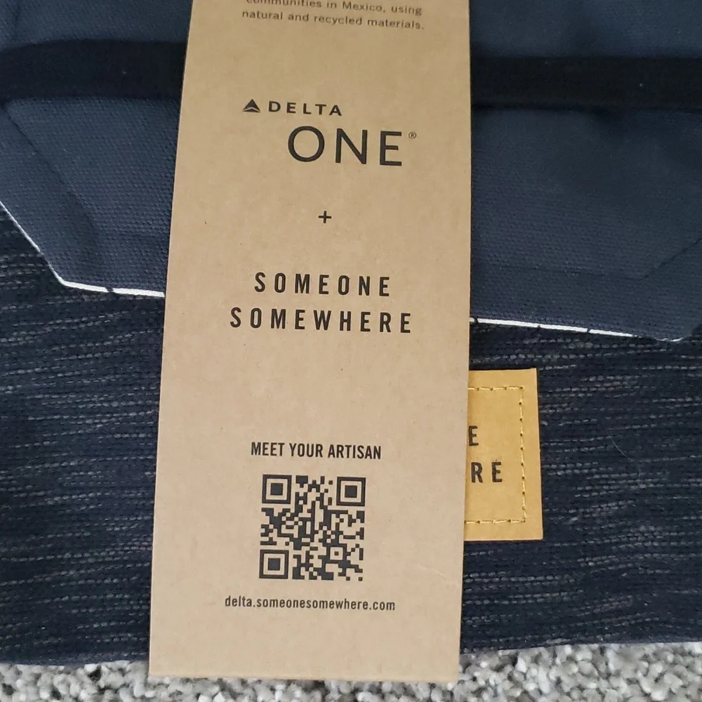 First class amenities kits never used - Picture 3 of 3